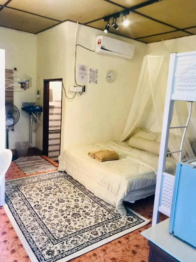 Hostel Dar Yasmine Motel Pantai Cenang