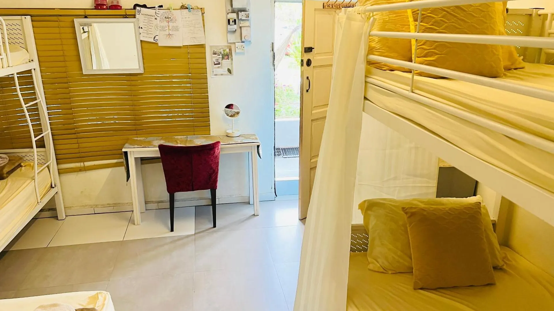 Hostel Dar Yasmine Motel Pantai Cenang